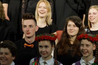 Большой праздничный концерт учащихся и преподавателей музыкальной школы г. Рига в РДК п. Абан 2 мая 2018г Большой праздничный концерт учащихся и преподавателей музыкальной школы г. Рига в РДК п. Абан 2 мая 2018г
