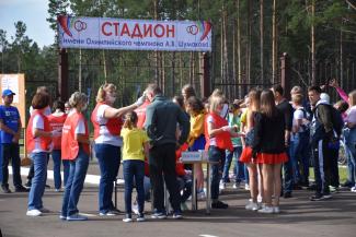 Открытие в поселке Абан стадиона имени Олимпийского чемпиона по греко-римской борьбе А.В. Шумакова 29 августа 2020г