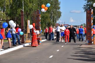 Открытие в поселке Абан стадиона имени Олимпийского чемпиона по греко-римской борьбе А.В. Шумакова 29 августа 2020г