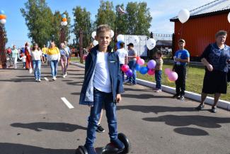 Открытие в поселке Абан стадиона имени Олимпийского чемпиона по греко-римской борьбе А.В. Шумакова 29 августа 2020г