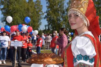 Открытие в поселке Абан стадиона имени Олимпийского чемпиона по греко-римской борьбе А.В. Шумакова 29 августа 2020г